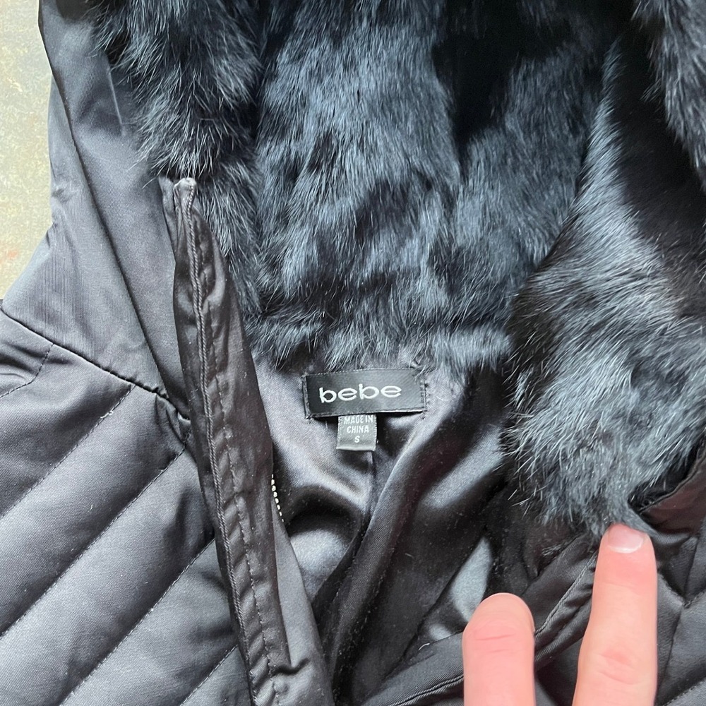 Bebe Black Chevron Quilted Down Puffer Jacket Real Rabbit Fur Hood Lace Up Small - Picture 2 of 11
